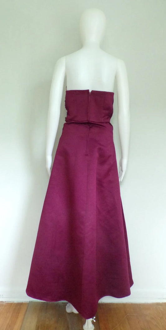 A-line Elegant Strapless Backless Floor Length Prom Party Dress With Lace Applique