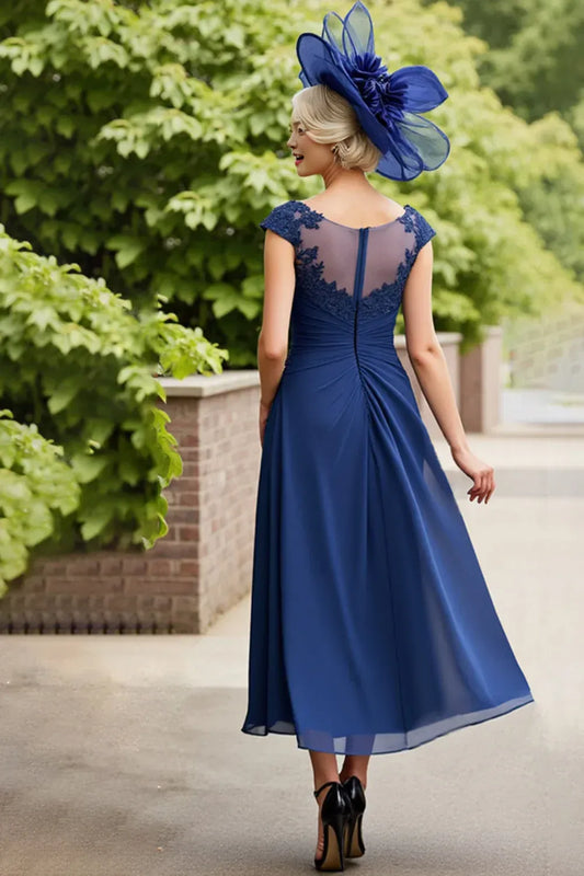 Graceful A Line Scoop Neck Pleated Chiffon Tea-Length Mother Of The Bride Dress