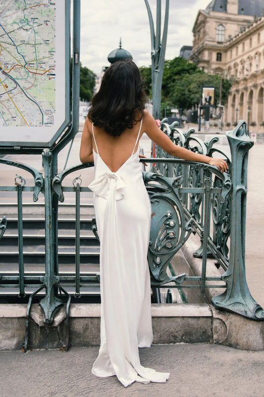 Low Back Maxi Dress With Bow Train Affordable Beach Wedding Dresses No Slit Floor Length Dresses For Wedding