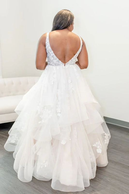 Elegant Ball Gown V Neck Wedding Prom Dresses with Appliques