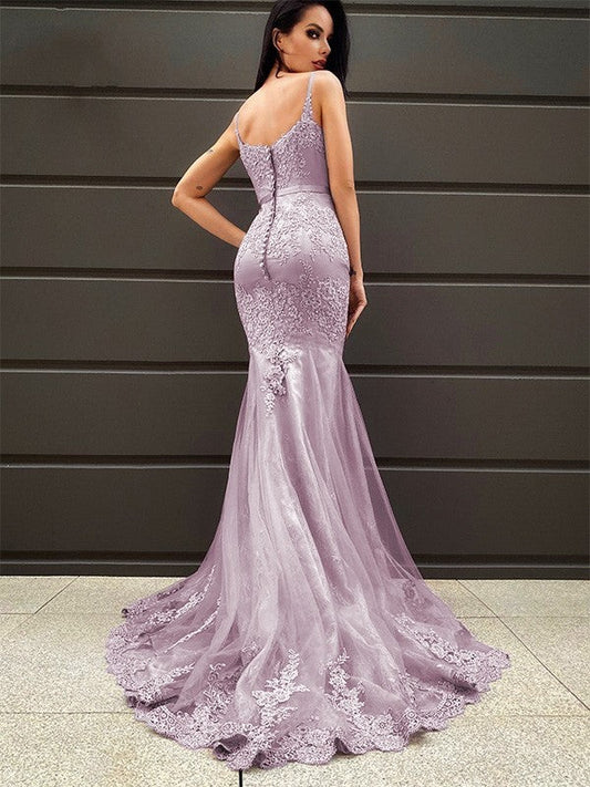 Sleeveless Sweep/Brush Train Applique Tulle V-neck Dresses
