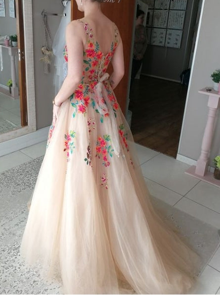 A-line Sexy V-neck Tulle Formal Prom Gowns