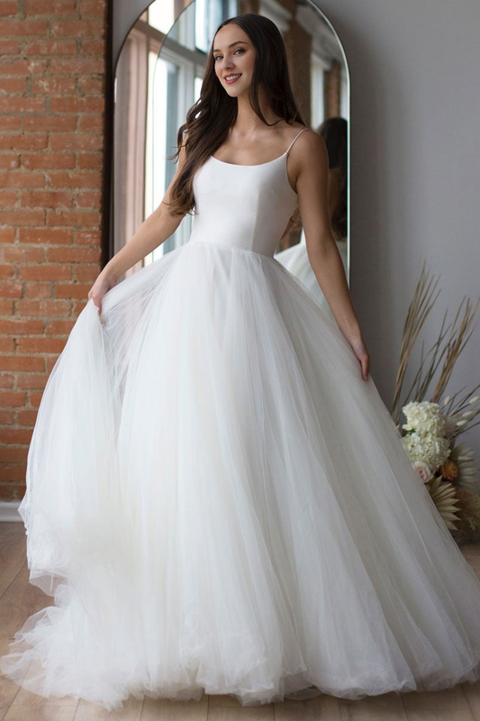 Spaghetti-Straps Tule Long Wedding Dress