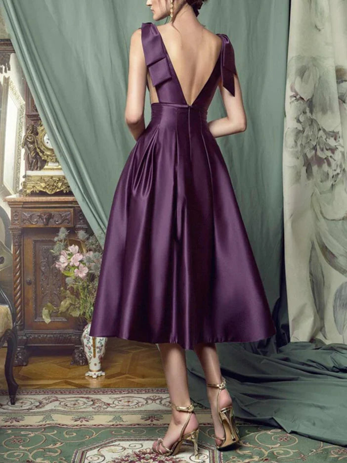 A-Line/Princess Plunging Neckline Sleeveless Knee-Length Evening Dresses