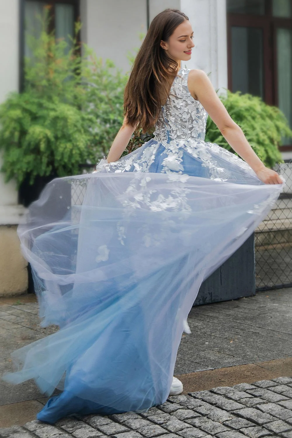 A-line Sleeveless Blue Appliques V-neck Tulle Prom Dress with Slit