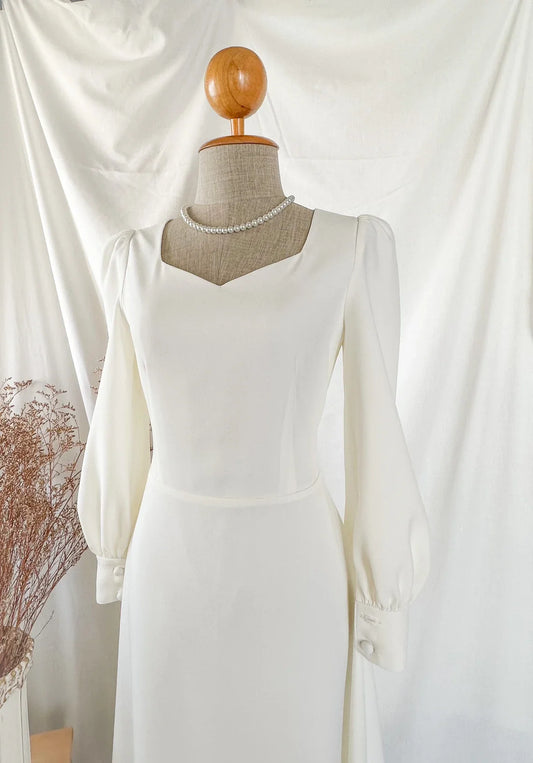 A-line Vintage White Wedding Dress Elegance Gown Minimal Long Sleeve Style Bride Dress