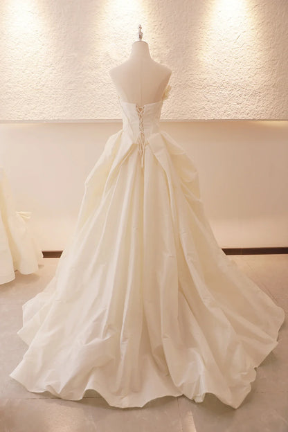 Beige Wedding Dress Strapless Sleeveless A-line Full Bridal Dress Sophisticated Wedding Gown With Train