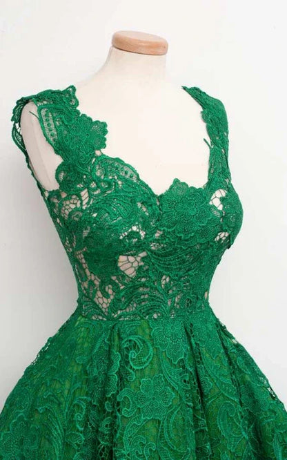 Cap Sleeve Scoop V Neck A-line Knee Length Chic Lace Dress Prom Dress/Formal Wear Dresses