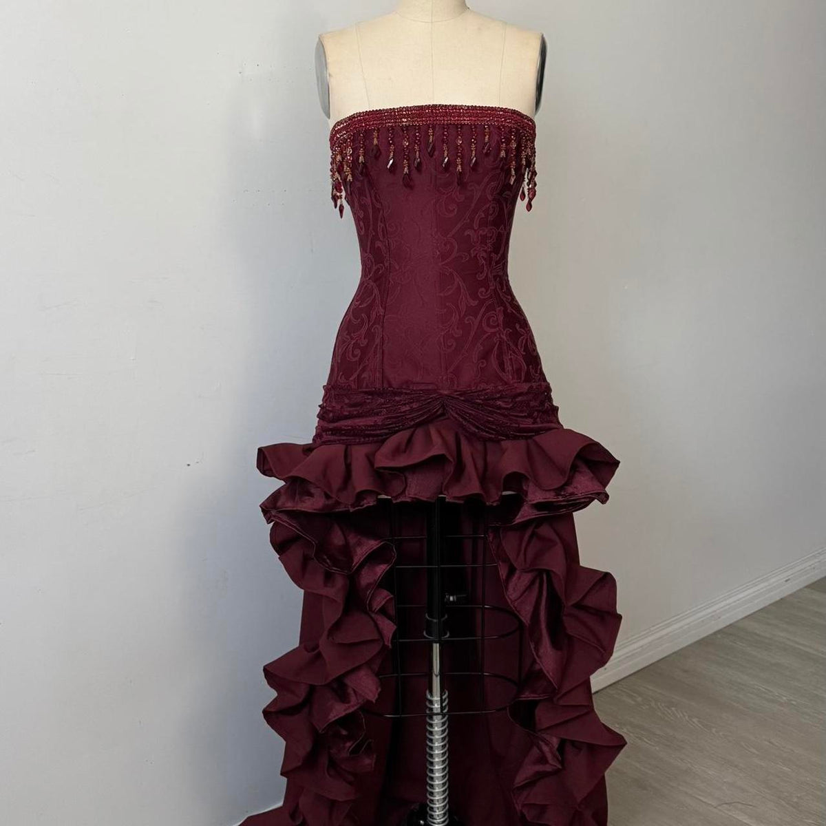 Charming A-Line Strapless Sleeveless Lace Up Sweep/Brush Train Party Dress