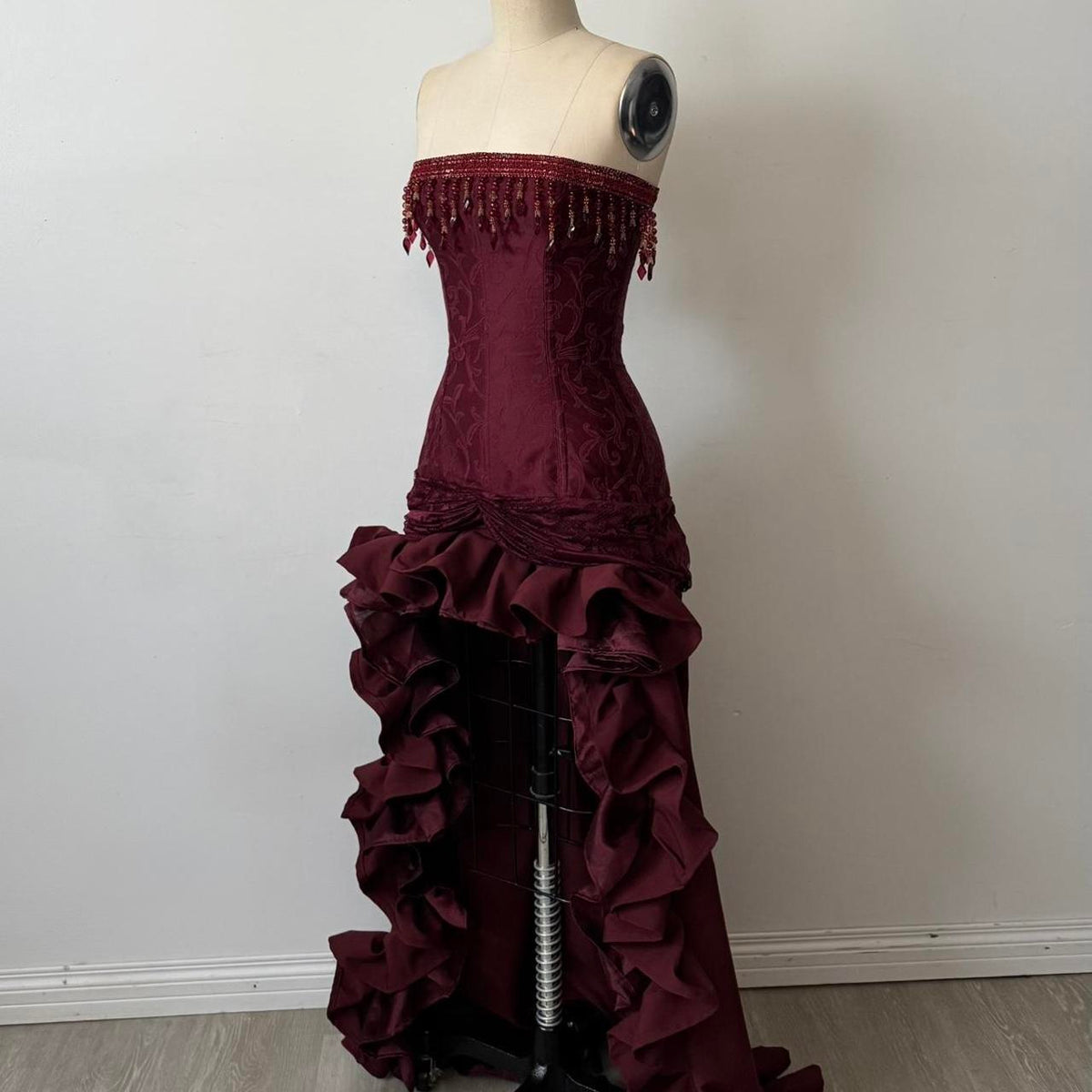 Charming A-Line Strapless Sleeveless Lace Up Sweep/Brush Train Party Dress