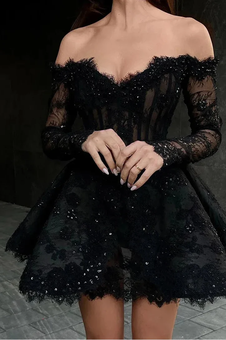 Charming Strapless Sleeveless A-Line Tulle Lace Appliques Short-Mini Homecoming Dress
