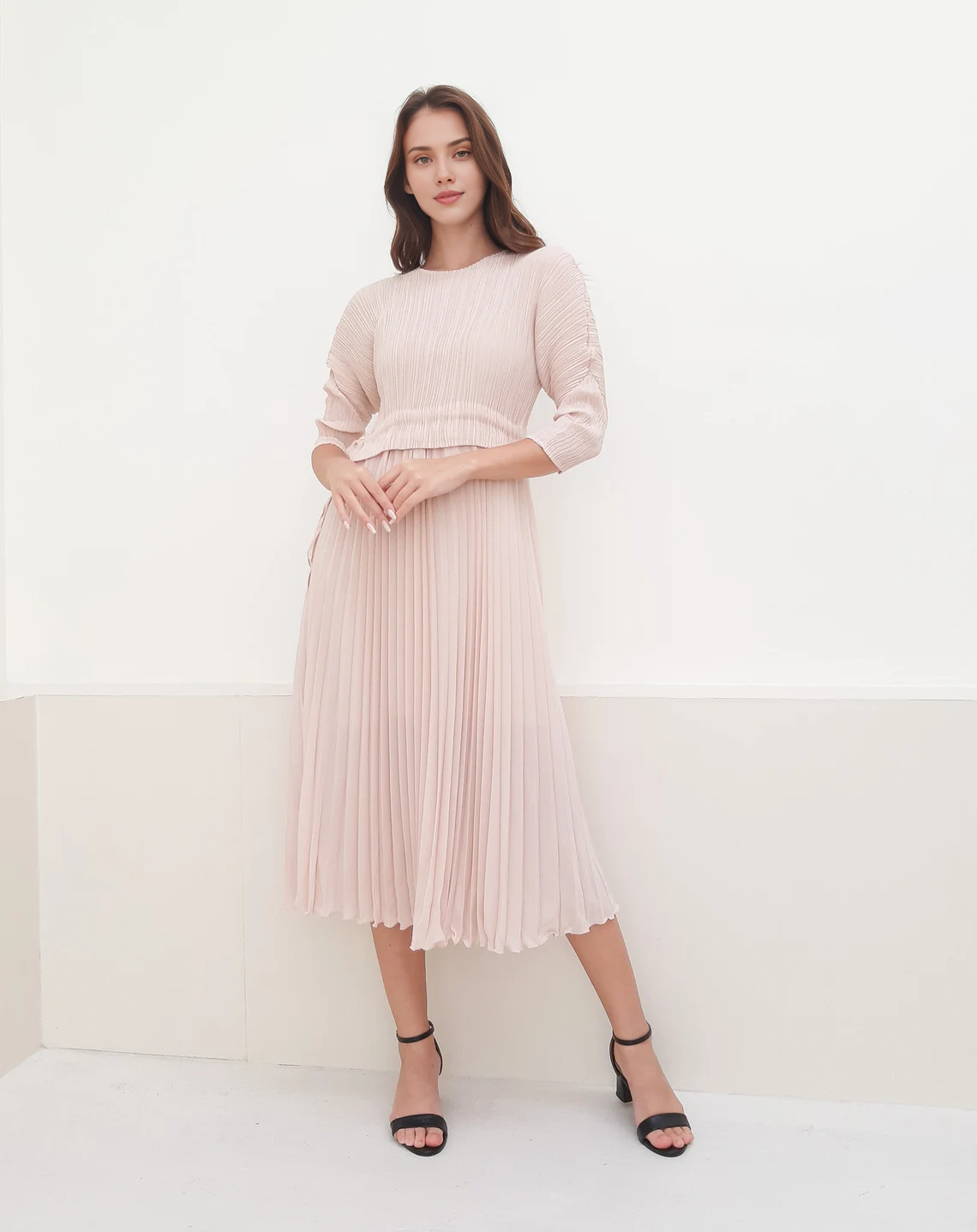 Chic A-line Pleated Short Sleeves Round Neck Tea-Length Prom Party Cocktail Dress