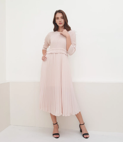 Chic A-line Pleated Short Sleeves Round Neck Tea-Length Prom Party Cocktail Dress
