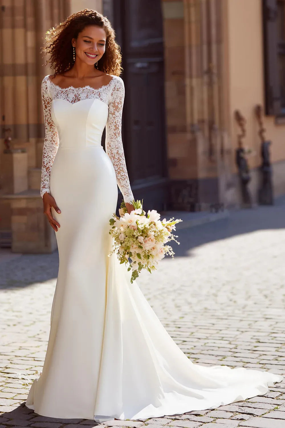 Classic Mermaid/Trumpet Boat Neck Long Sleeve Chiffon Sweep Train Wedding Dress