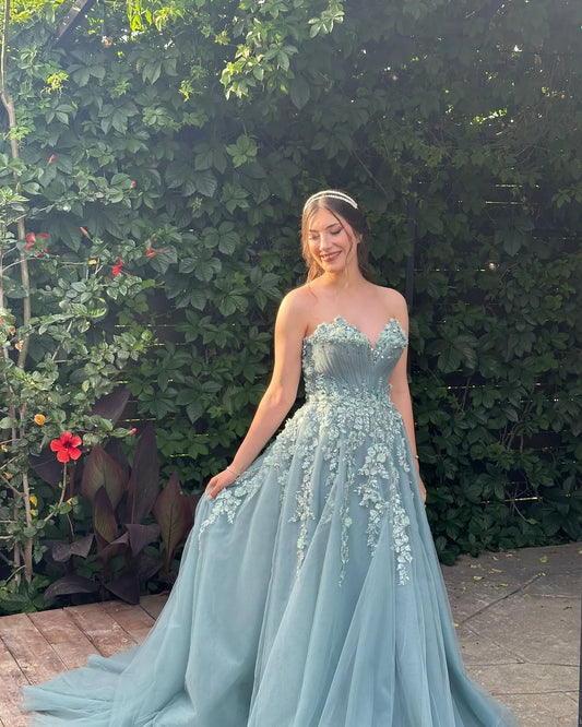 Classy Sweetheart Sleeveless Ball Gown Tulle Appliques Sweep Train Prom Dress