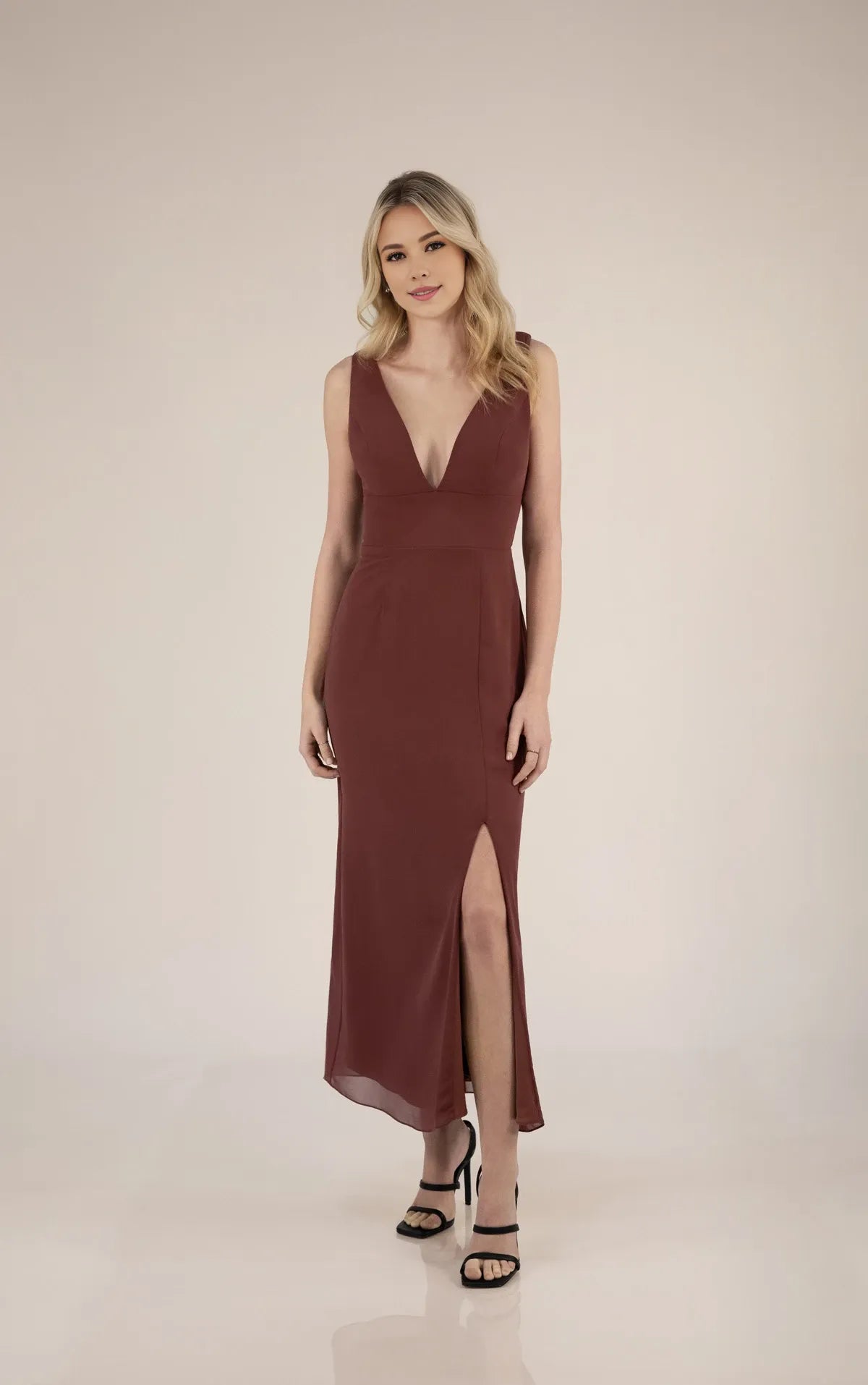 Prom Shop Dresses Simple Chiffon Column Bridesmaid Dress with V-Neckline Formal Women's Dresses