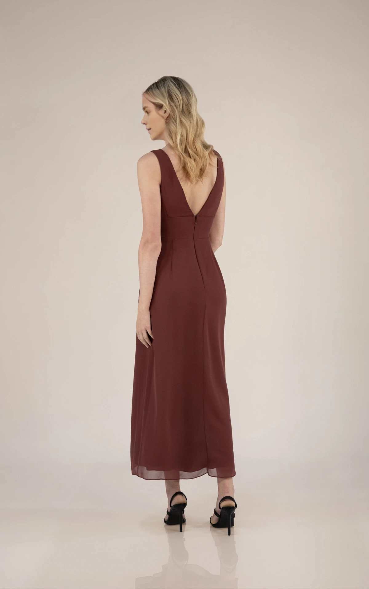 Prom Shop Dresses Simple Chiffon Column Bridesmaid Dress with V-Neckline Formal Women's Dresses