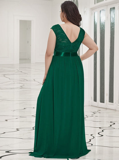 Plus Size Classic Round Neck V Back A-Line Chiffon Bridesmaid Dresses with Lace
