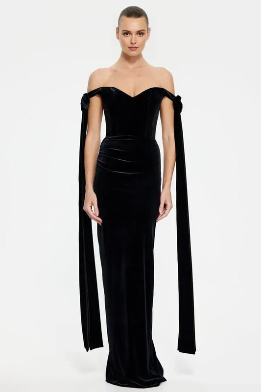 Discount Fitted Off the Shoulder Sleeveless Velvet Floor-Length Prom Dress