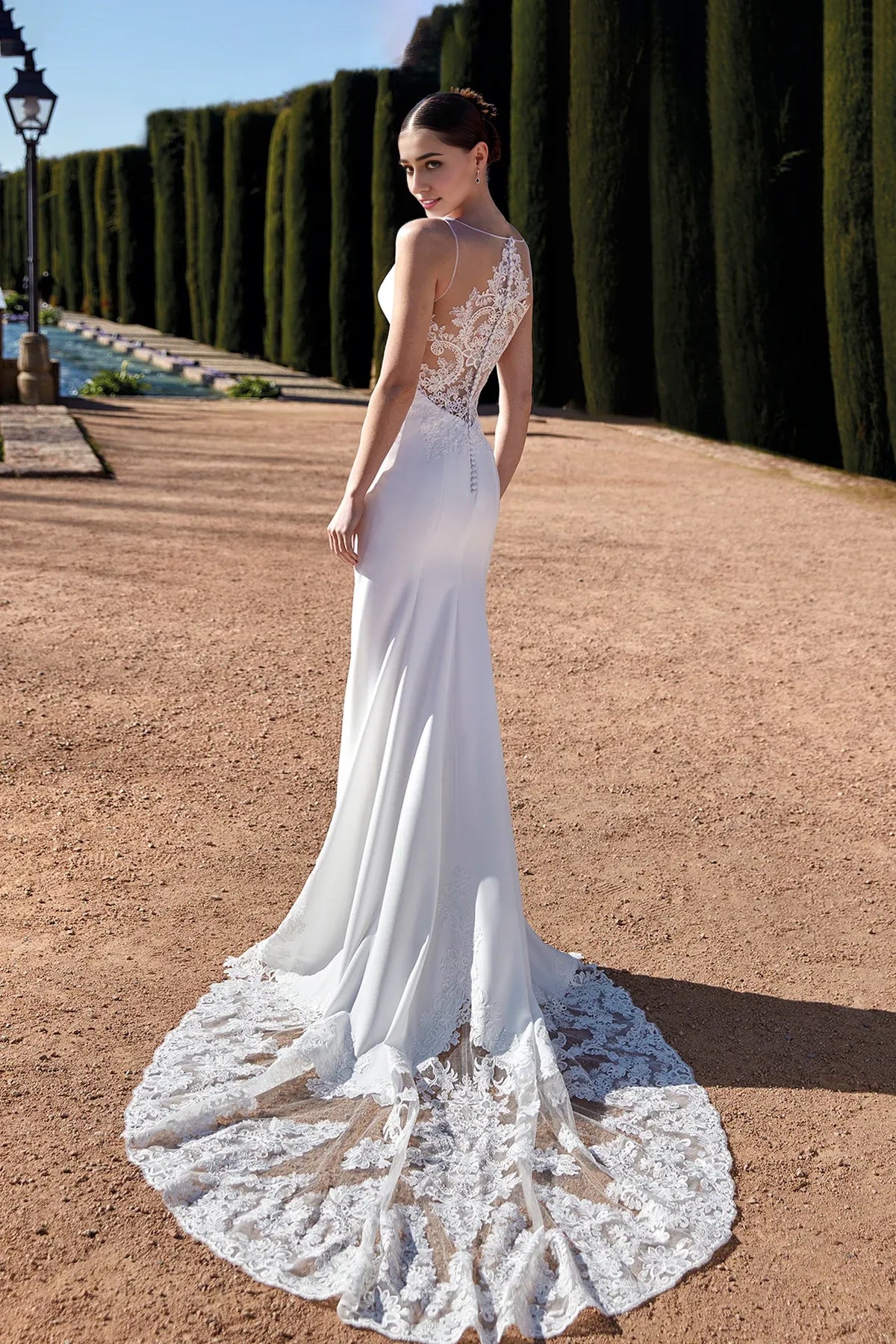 Dress For Wedding Sleeveless Mermaid Plunging V Neck Sheer Embroidered Back Wedding Dress Formal Women's Dresses