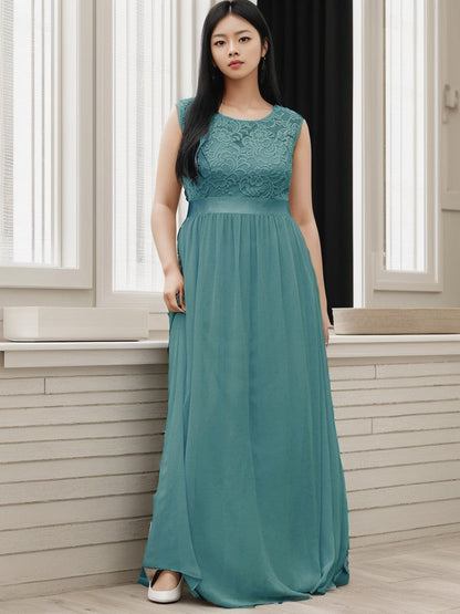 Plus Size Classic Round Neck V Back A-Line Chiffon Bridesmaid Dresses with Lace