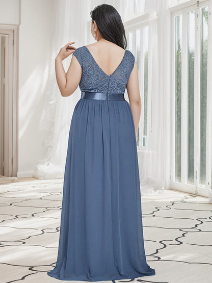 Plus Size Classic Round Neck V Back A-Line Chiffon Bridesmaid Dresses with Lace