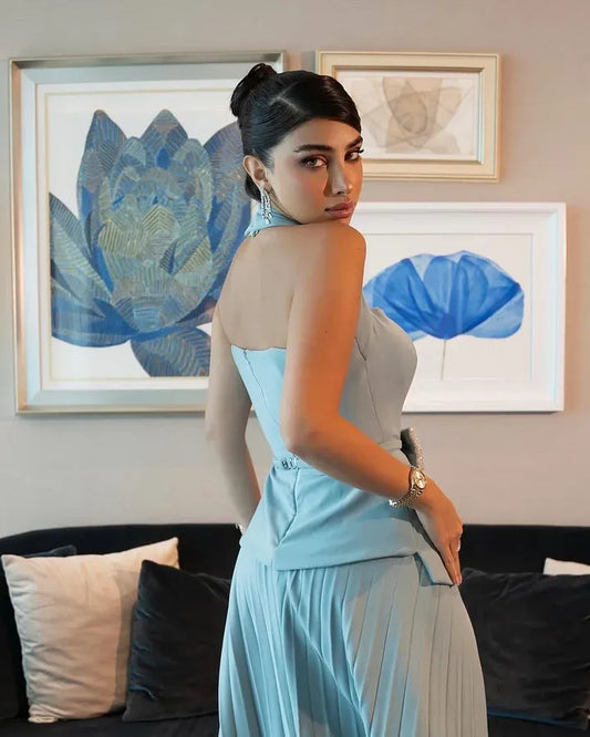 Elegant Halter Neck Sleeveless Backless Beaded Bow Pleated Satin Evening Dress With Slit
