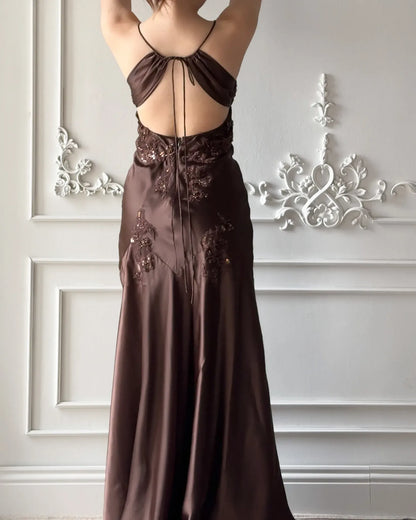 Elegant Spaghetti Strap Satin Maxi Dress with Open Back & Lace Applique