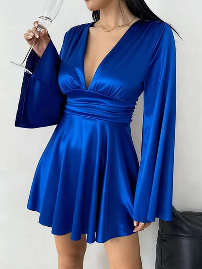 Elegant A-Line Deep-V Neck Long Sleeves Ruched Back-Tie Blue Mini Homecoming Dress