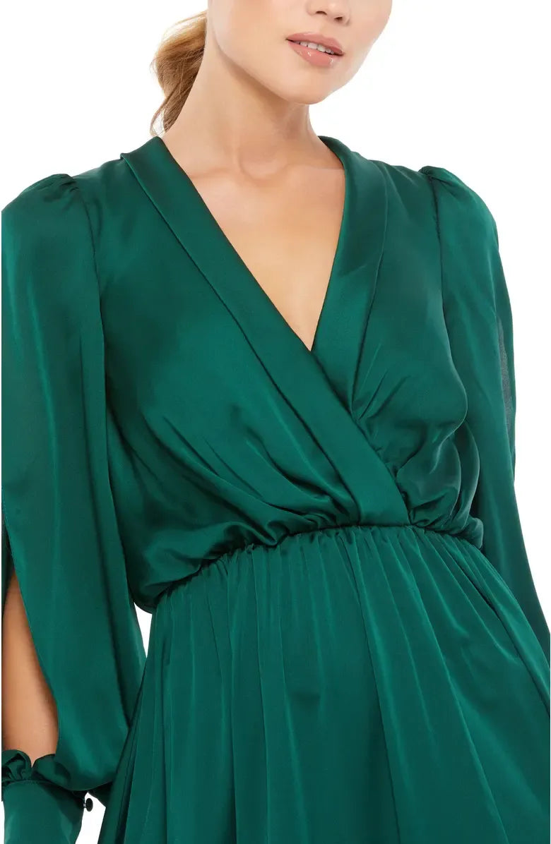 Elegant A-Line V-neck Long Sleeve Satin Sweep/Brush Train Prom Dress