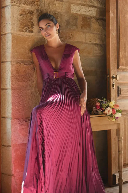 Elegant A Line Plunge Neck Cap Sleeve Zipper Up Floor-Length Prom Dress
