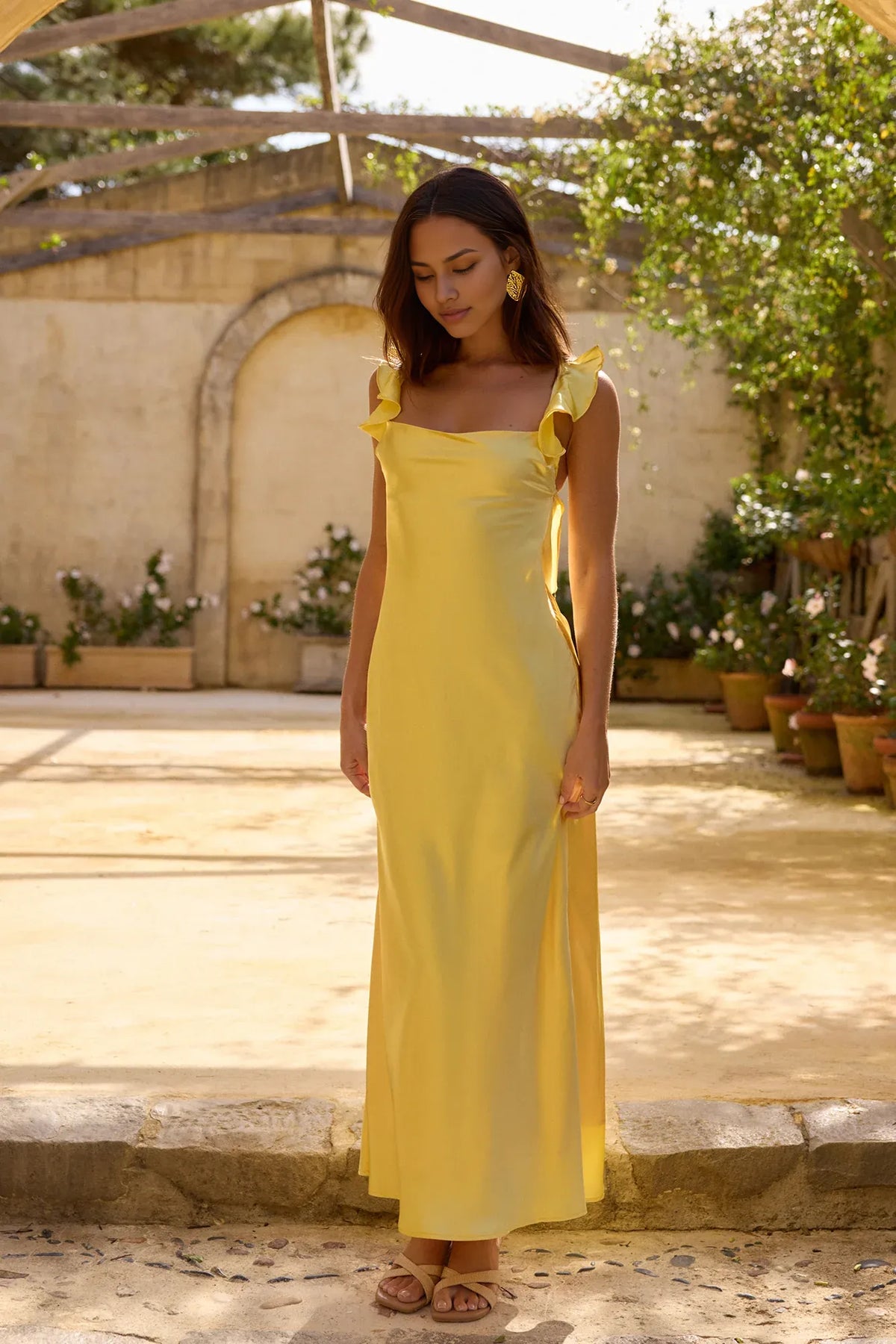 Elegant Square Neck Satin Discount Long Bridesmaid Dresses Yellow A-Line Sleeveless Solid Color Long Prom Dress