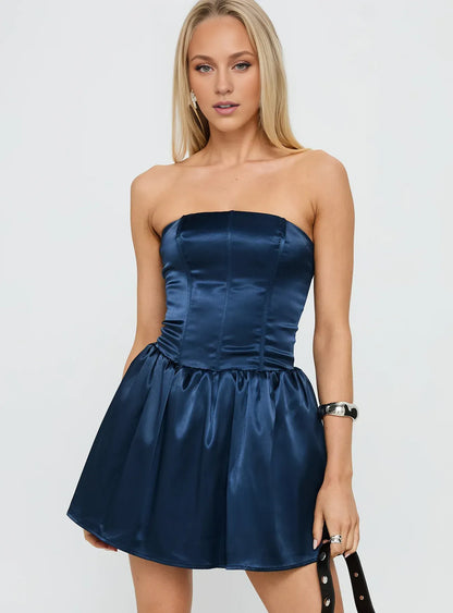 Fashion A-Line Strapless Sleeveless Satin Short-Mini Homecoming Dress