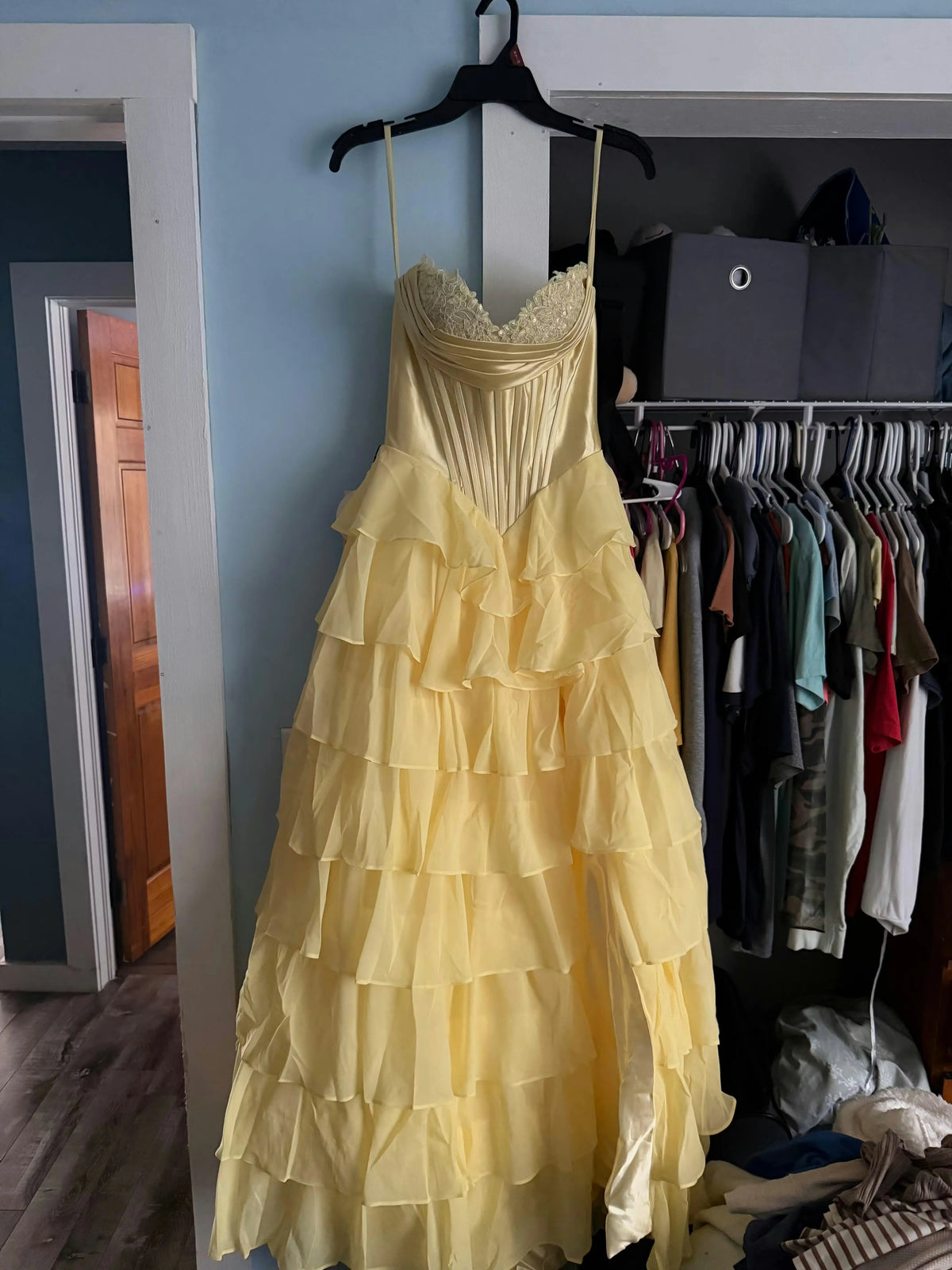 Fashion Strapless Sleeveless A-Line Chiffon Tiered Split Long Prom Dress