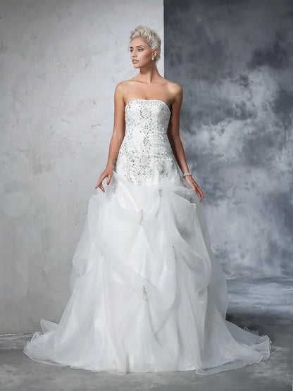 White Beaded‑Organza Ball‑Gown Strapless Sweetheart Lace‑Up Corset‑Back Chapel‑Train Wedding Dress For Church