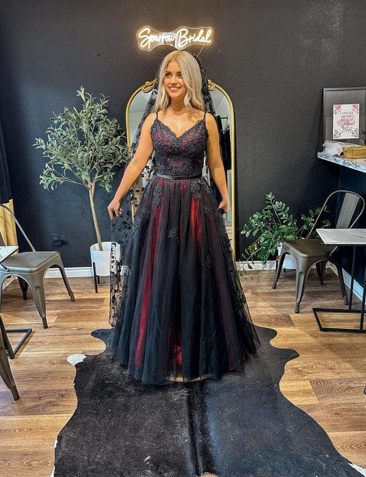 Dress Formal Women's Dresses A-LinePrincess Wedding Dress Spaghetti Straps Floor Length Tulle V Neck With Train Party dress Prom Dress Stores