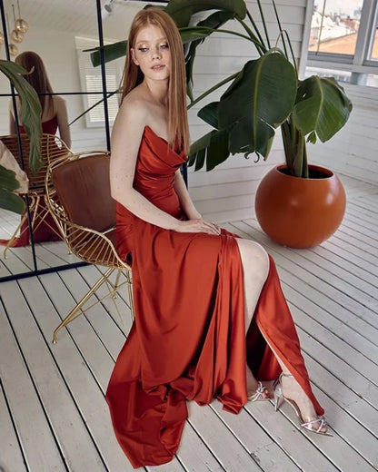 Formal dress Off-the-Shoulder Red Strapless Prom Dress with Pleated Split Mermaid Design