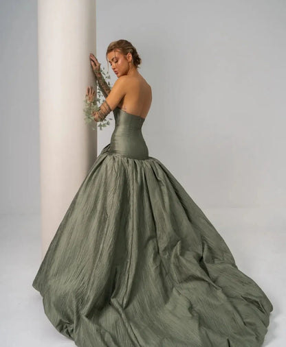 Glamorous Ballgown Strapless Sleeveless Backless Textured Satin Evening Dress With Train