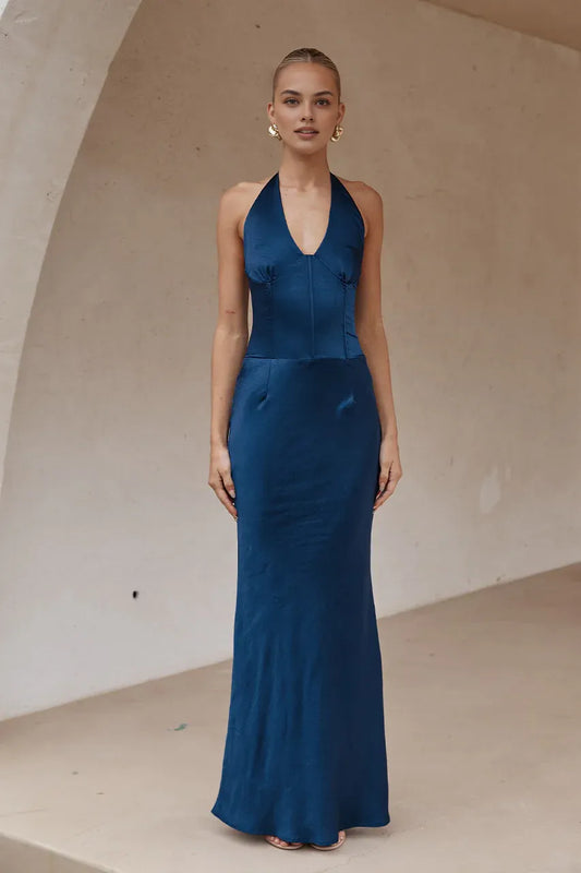Glamorous Sheath/Column Halter Neck Sleeveless Satin Floor-Length Prom Dress