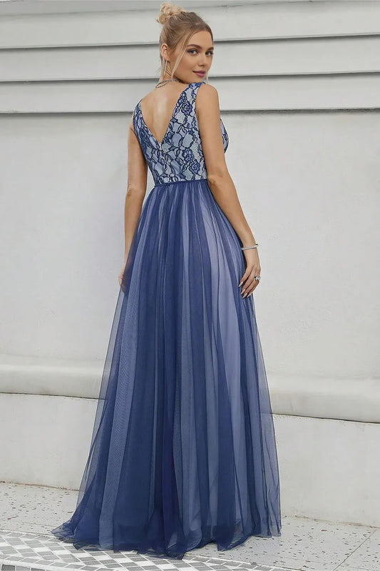 Graceful A-Line V-Neck Sleeveless Tulle Floor-Length Prom Dress