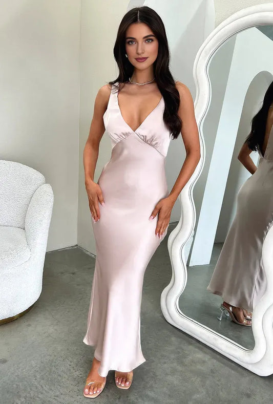 Graceful Sheath V-Neck Sleeveless Pleated Satin Floor-Length Prom Dress