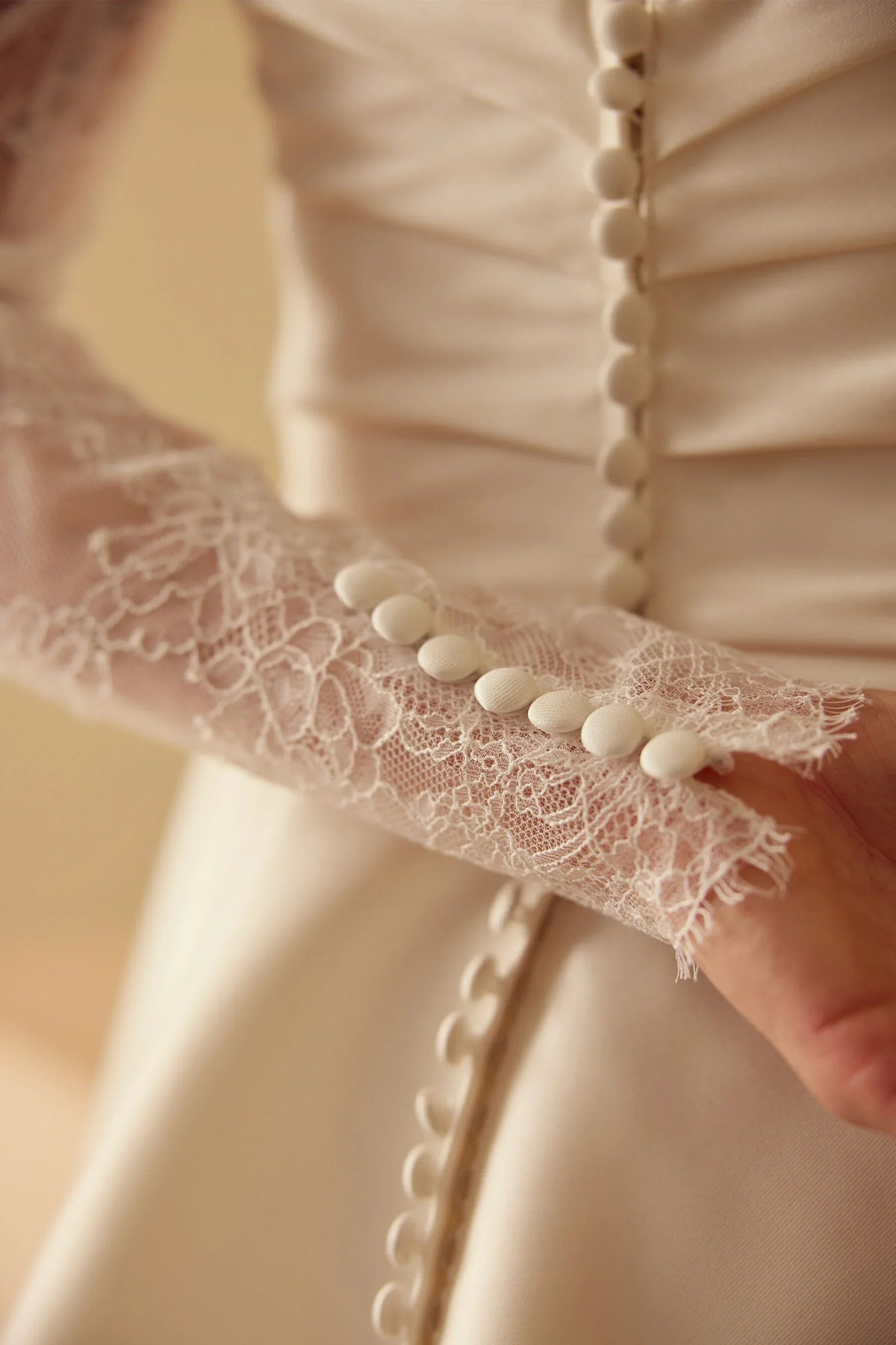 Formal Wear Dresses Long Sleeves Half Hight Neck Lace Bodysuit A-line Floor Length Wedding Dress With Train