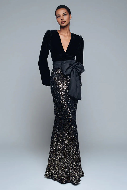 Luxurious Mermaid/Trumpet V-Neck Long Sleeves Sequins Floor-Length Prom Dress