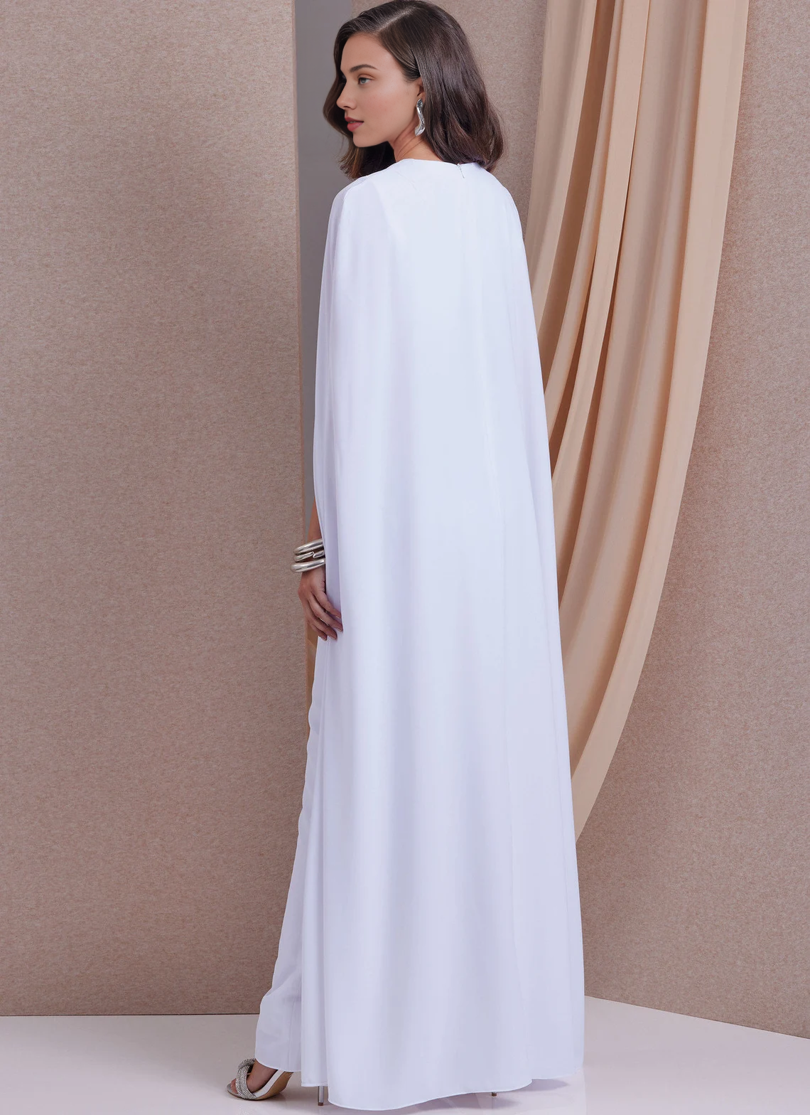 Mermaid Elegant Round Neck Cape Floor Length Mother of the Bride Dress Prom Party Cocktail Dress