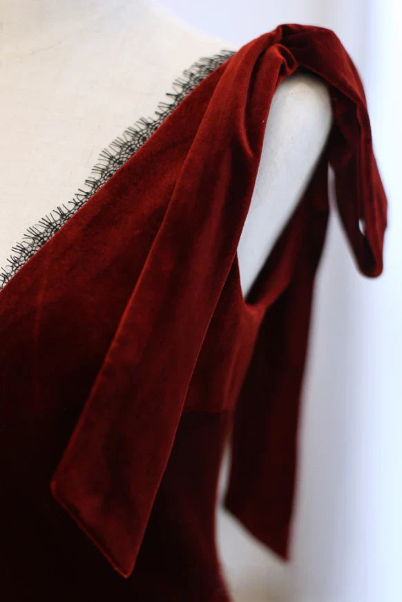 Formal Women's Dresses Red V Neck Velvet Mermaid Long Prom Dress Formal Party Dress Prom Dress Stores