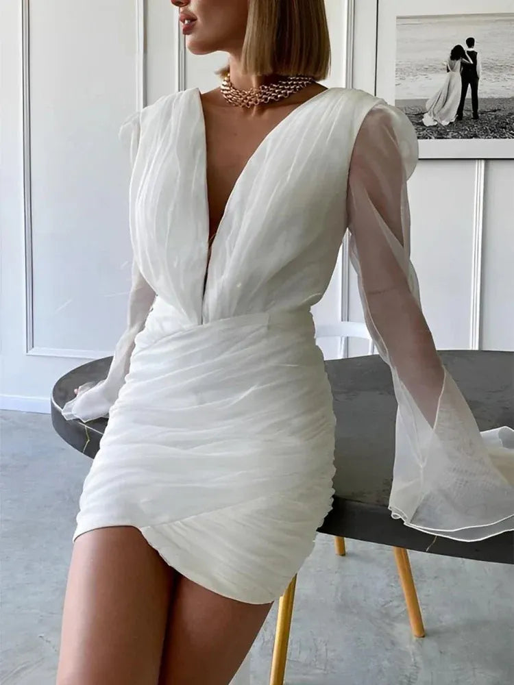 Modern Sheath V Neck Long Sleeves Pleated Tulle Short Mini Wedding Dress