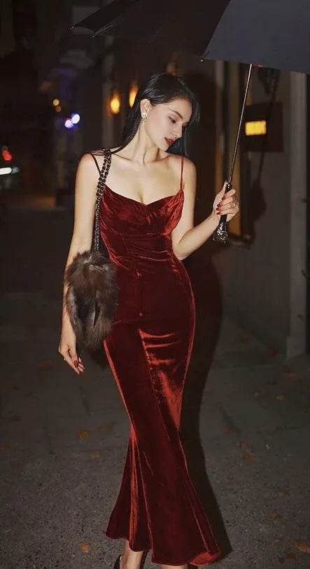 Off-the-Shoulder Beautiful Spaghetti Strap Evening Party Dress Red Velvet Prom Dresses