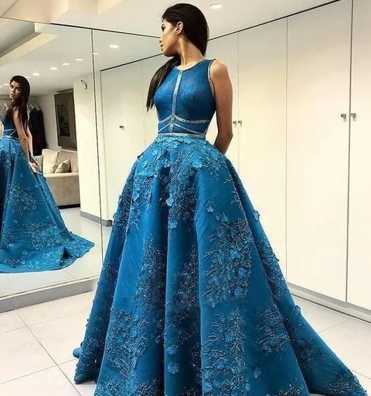 Formal Women's Dresses Vintage Lace Appliques Ball Gown Scoop Long Open Back with Pockets Prom Dresses Prom Dresses Stores