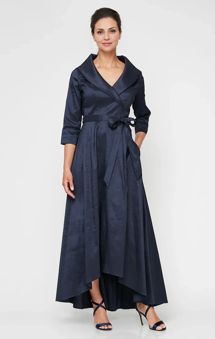 Pretty A-Line V Neck Long Sleeve Satin Floor-Length Mother of the Bride Dress