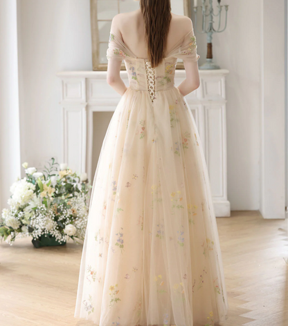A-line Sweetheart Neck Tulle Lace Prom Dress